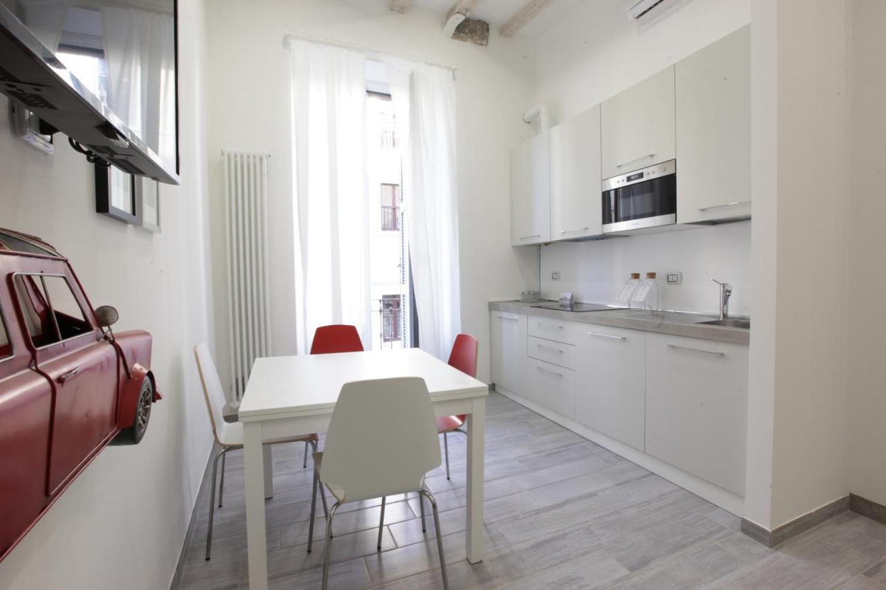 Amazing In Center With Balcony Appartement Milaan